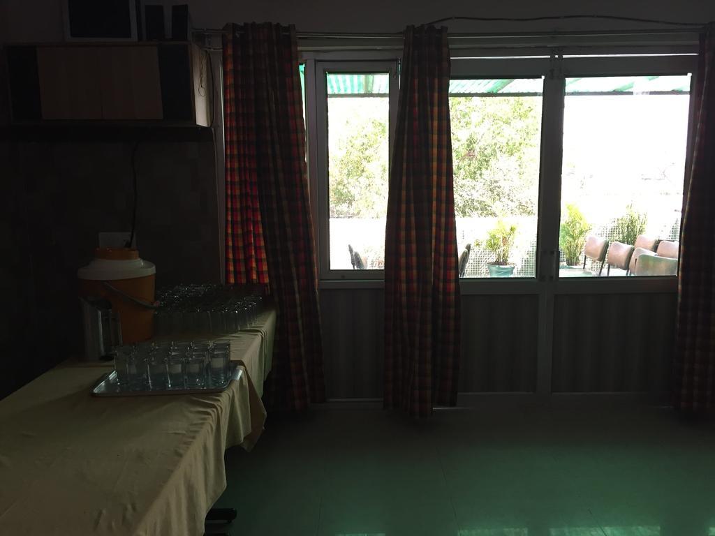 Hotel Swastik Jammu Bagian luar foto