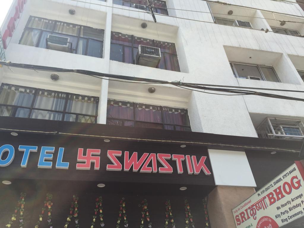 Hotel Swastik Jammu Bagian luar foto